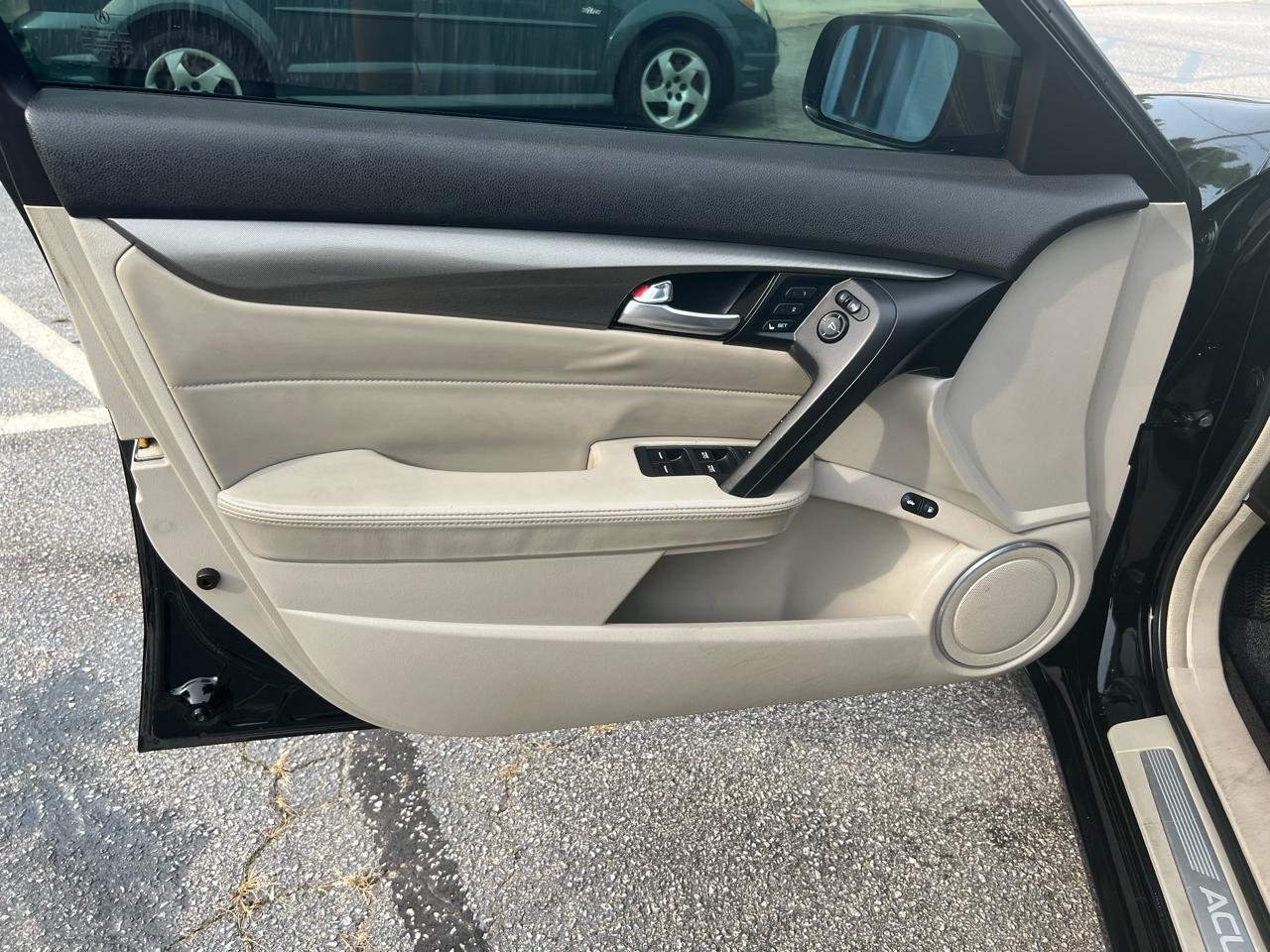 Acura TL 6-Speed AT with Tech Package and 18-In. WP 2012