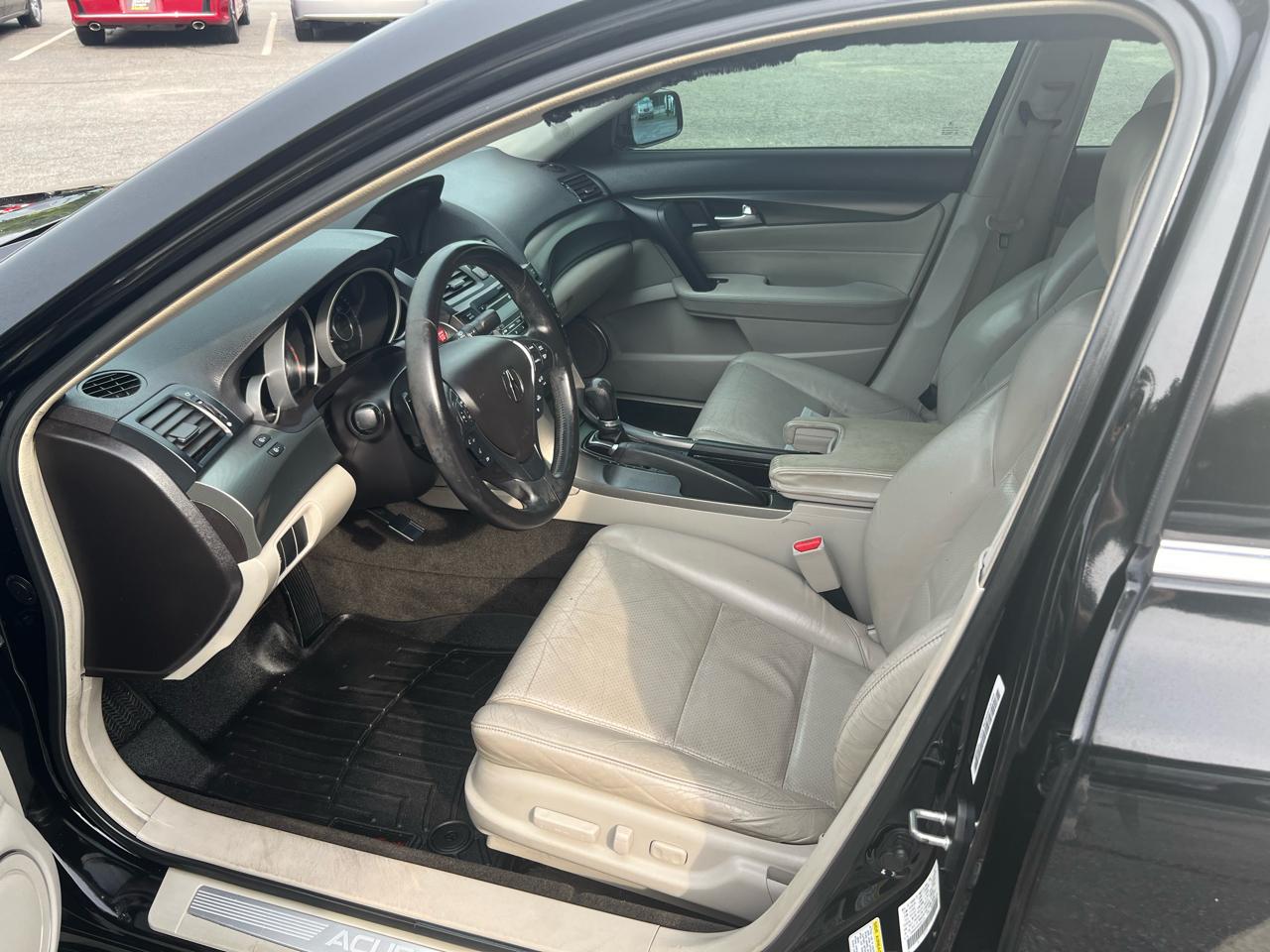 Acura TL 6-Speed AT with Tech Package and 18-In. WP 2012