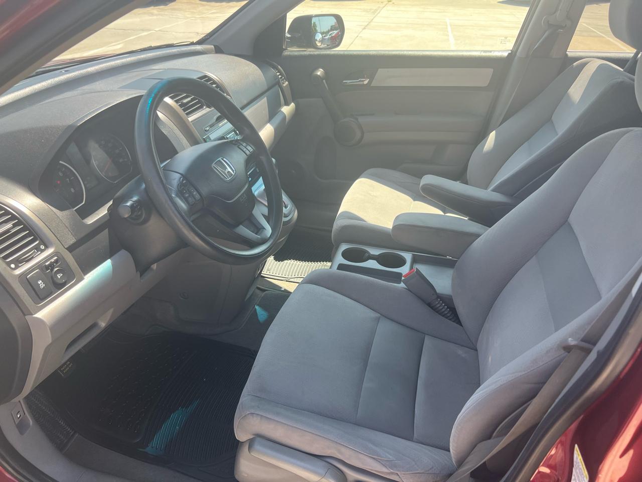 Honda CR-V SE 2WD 5-Speed AT 2011