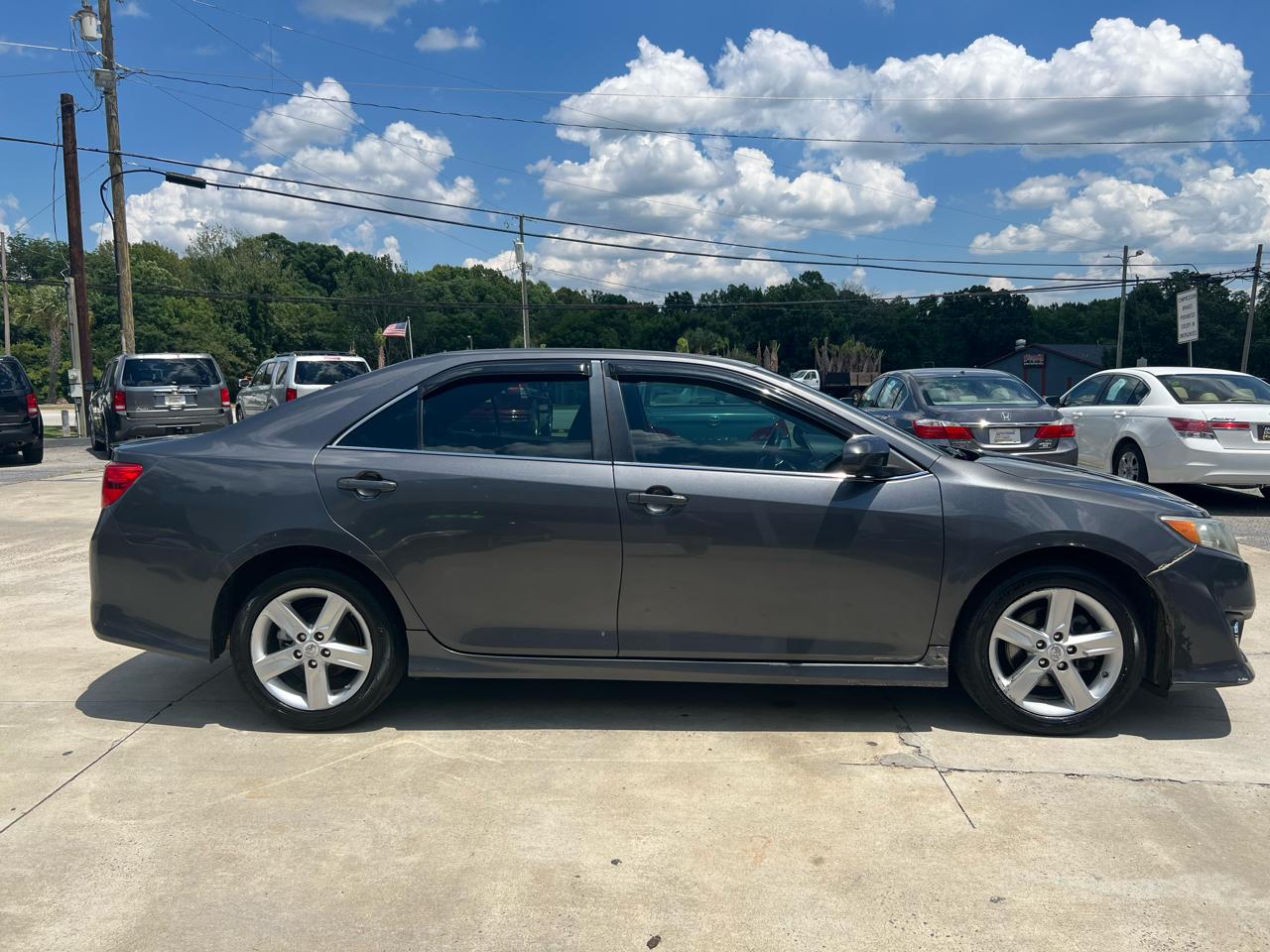 Toyota Camry SE 2012