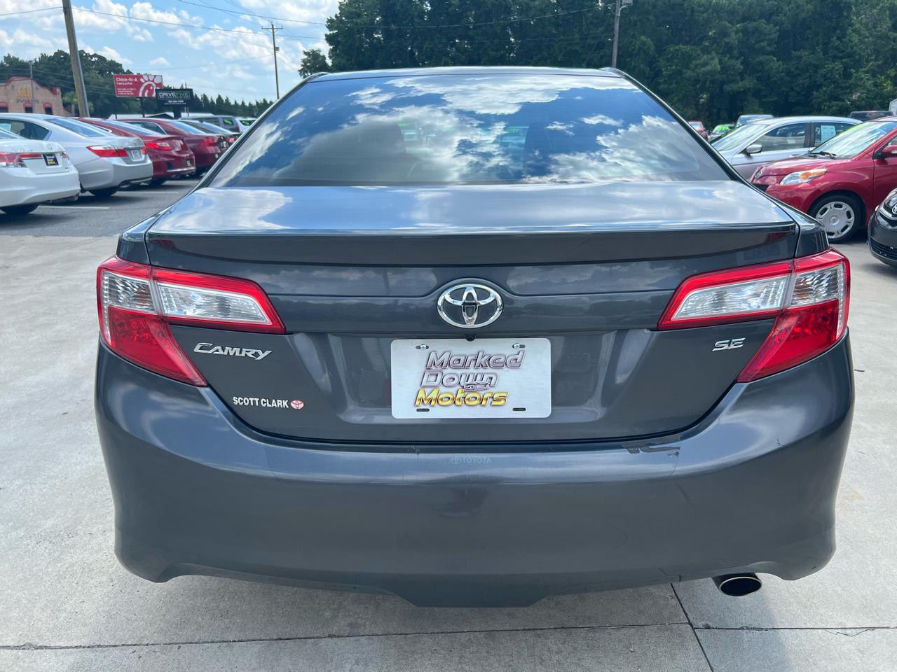 Toyota Camry SE 2012