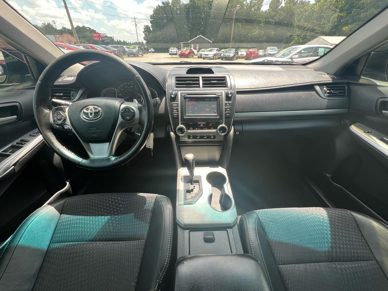 Toyota Camry SE 2012