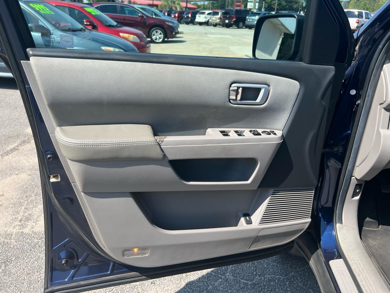 Honda Pilot LX 2WD 5-Spd AT 2013