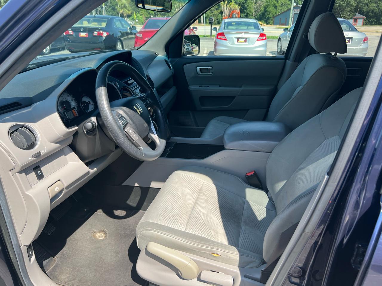 Honda Pilot LX 2WD 5-Spd AT 2013