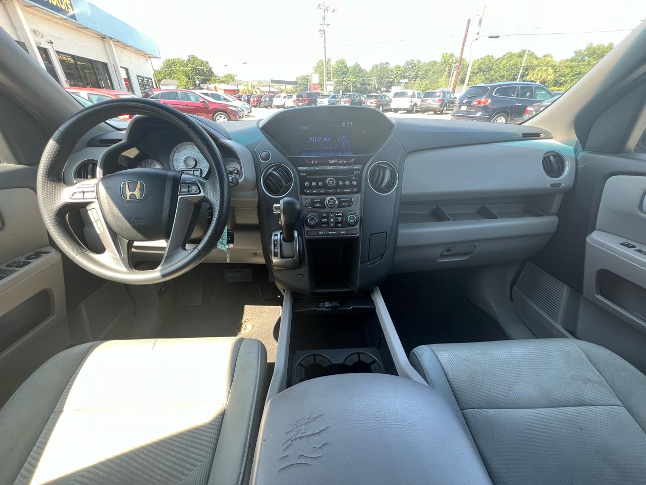 Honda Pilot LX 2WD 5-Spd AT 2013