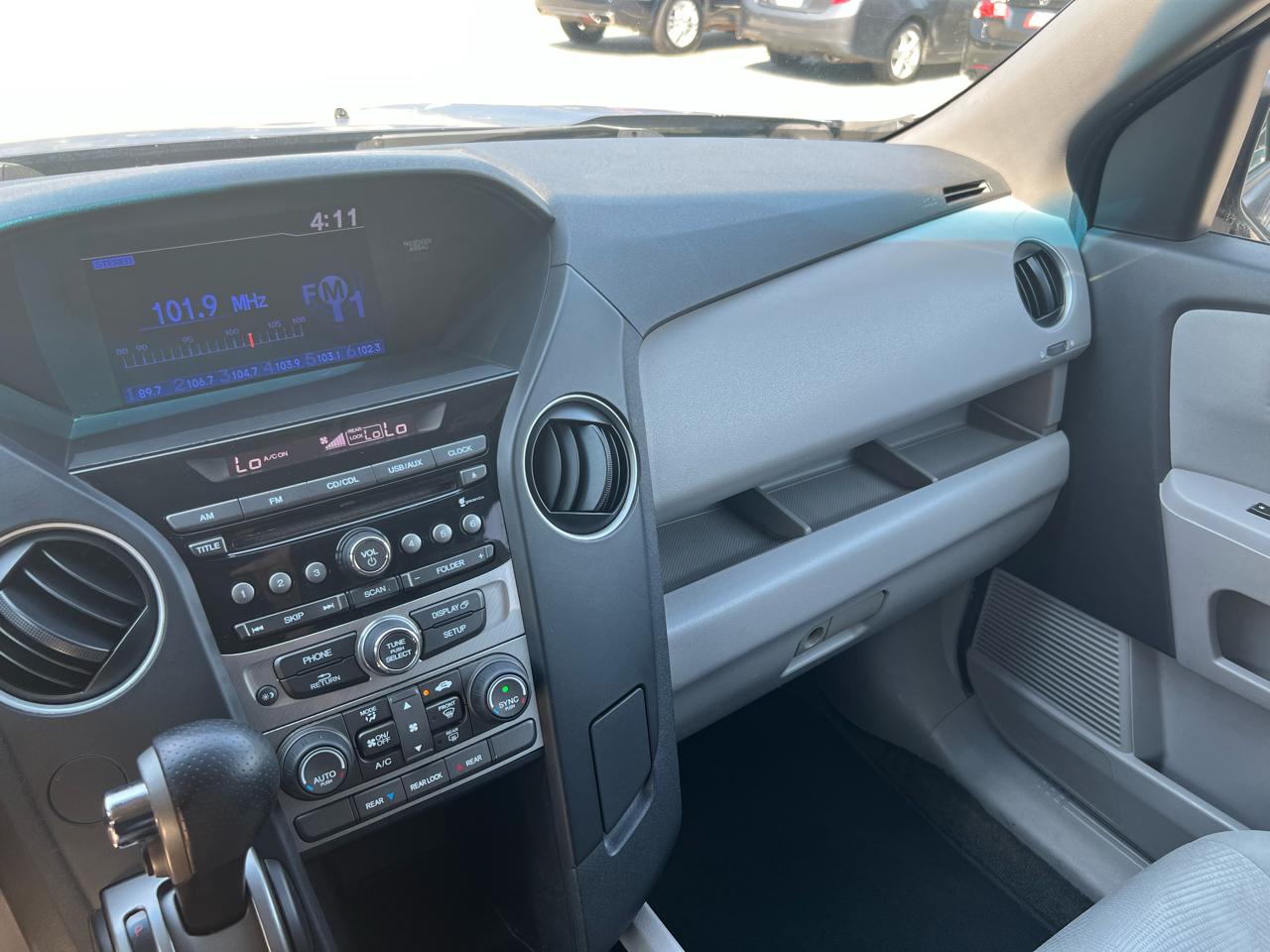 Honda Pilot LX 2WD 5-Spd AT 2013