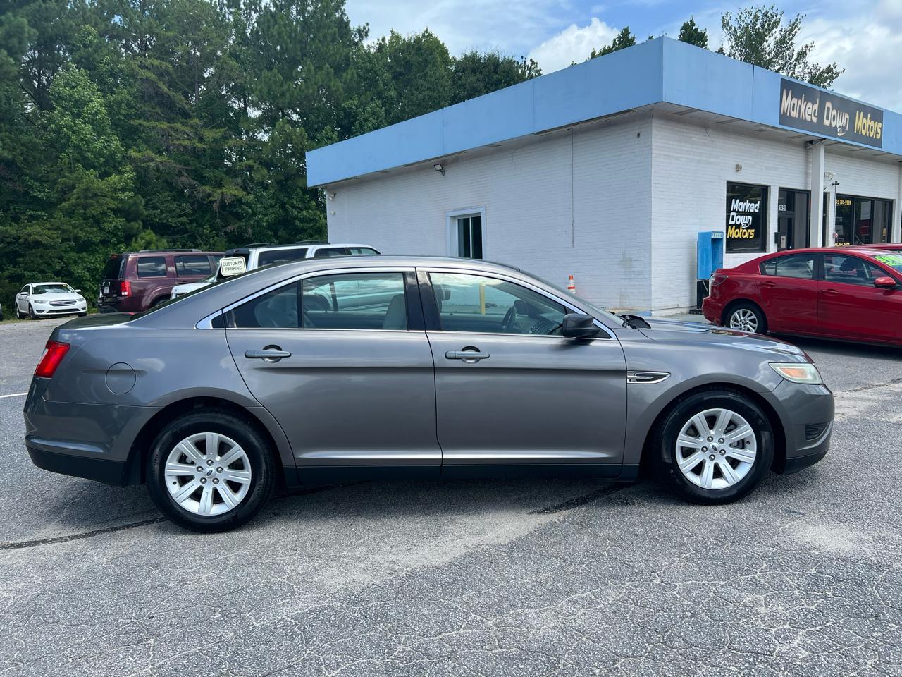 Ford Taurus SE FWD 2011