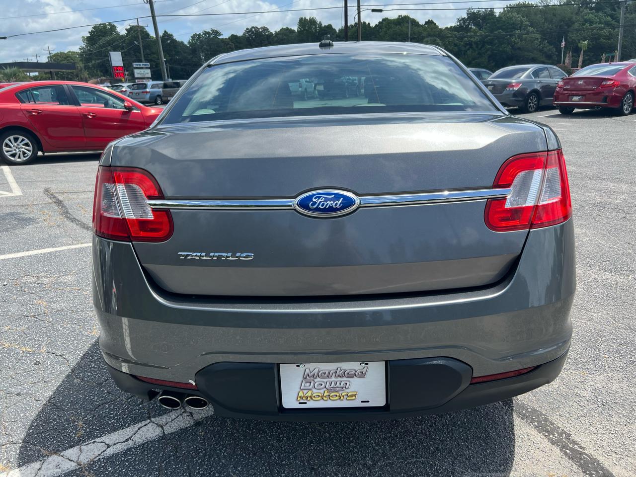 Ford Taurus SE FWD 2011