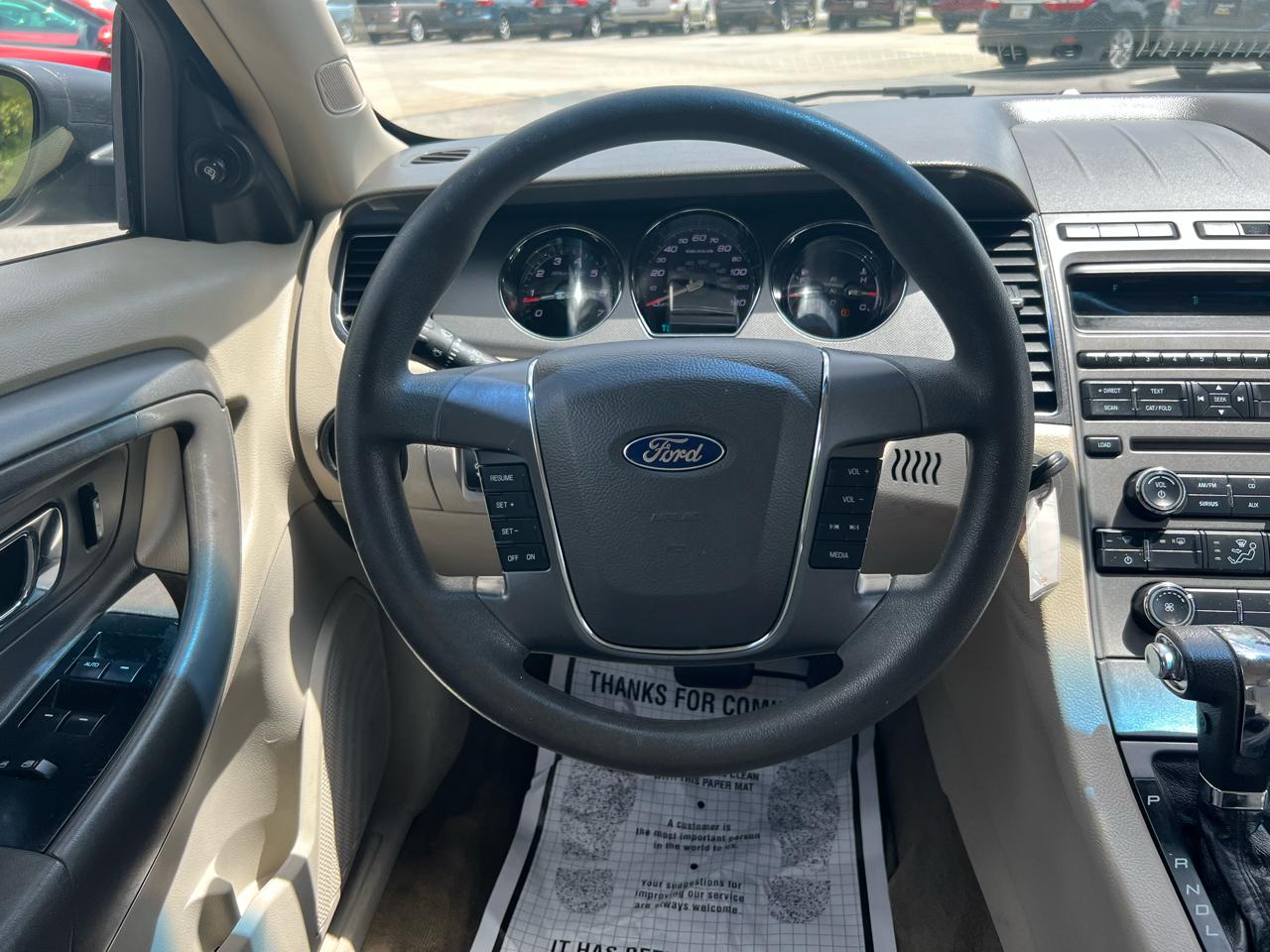 Ford Taurus SE FWD 2011