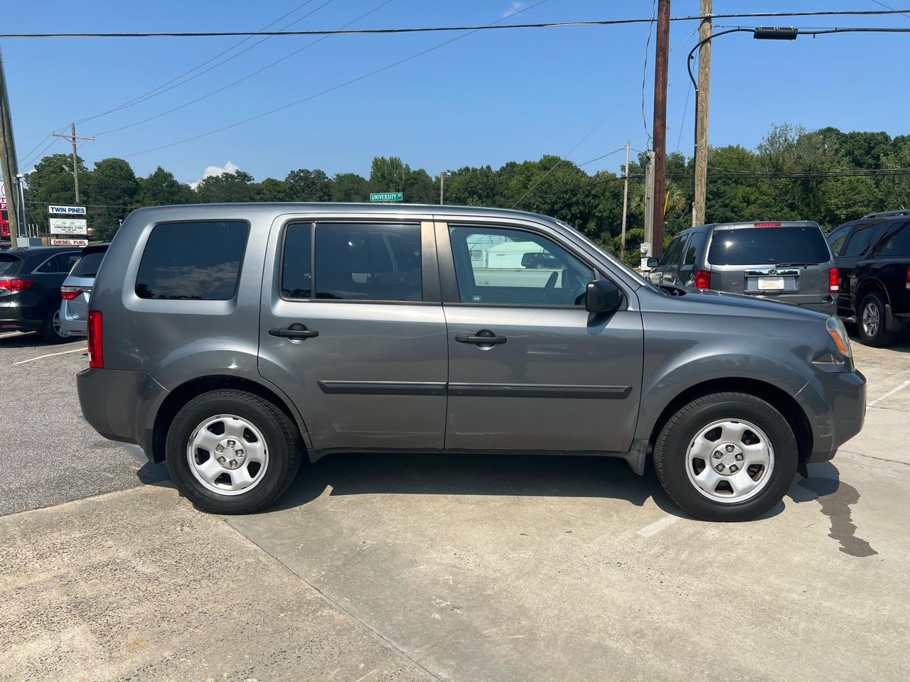 Honda Pilot LX 2WD 5-Spd AT 2011
