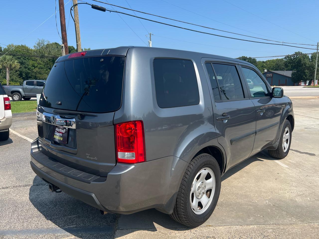 Honda Pilot LX 2WD 5-Spd AT 2011