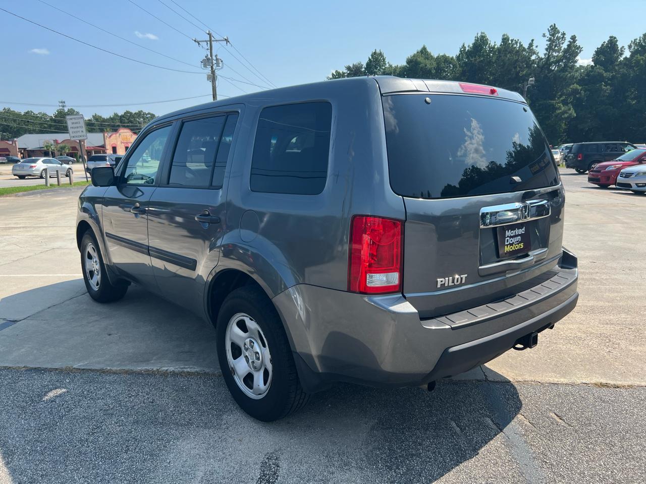 Honda Pilot LX 2WD 5-Spd AT 2011