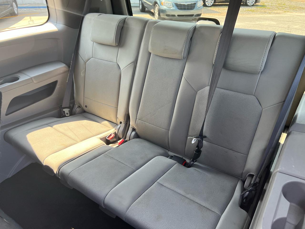 Honda Pilot LX 2WD 5-Spd AT 2011