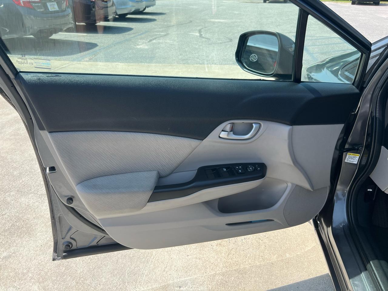 Honda Civic LX Sedan 5-Speed AT 2013