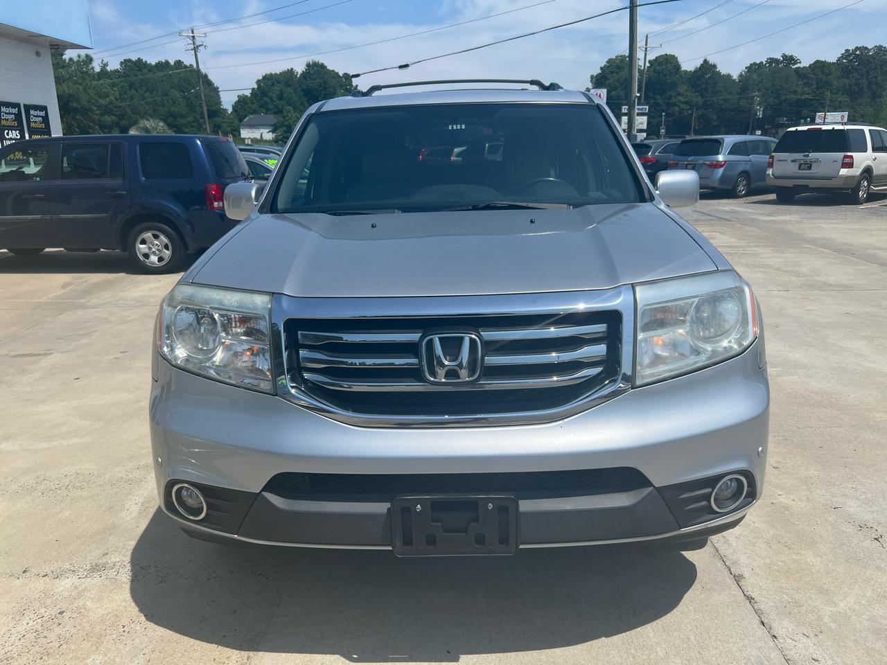Honda Pilot Touring 4WD 5-Spd AT with DVD 2014