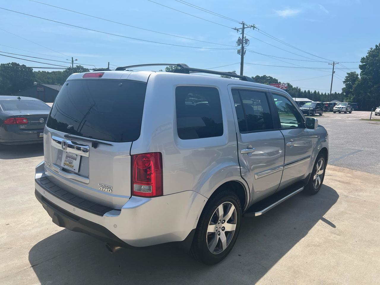 Honda Pilot Touring 4WD 5-Spd AT with DVD 2014