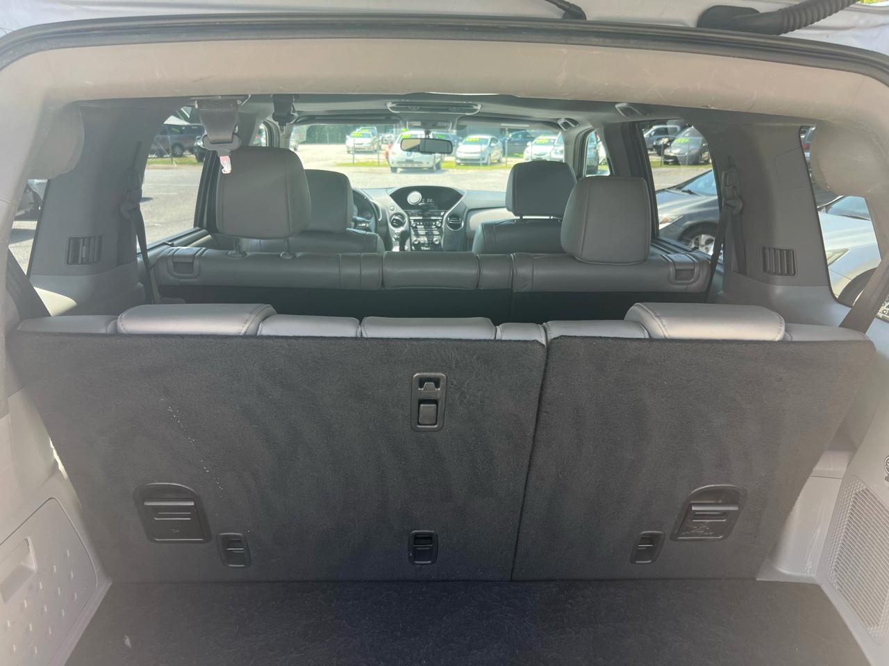 Honda Pilot Touring 4WD 5-Spd AT with DVD 2014