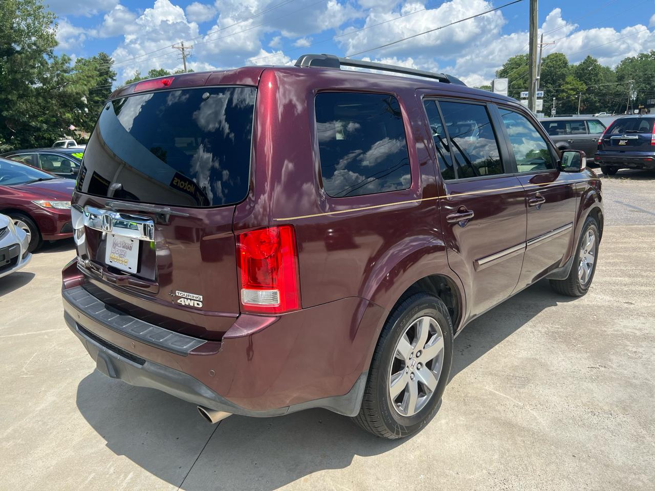 Honda Pilot Touring 4WD 5-Spd AT with DVD 2013