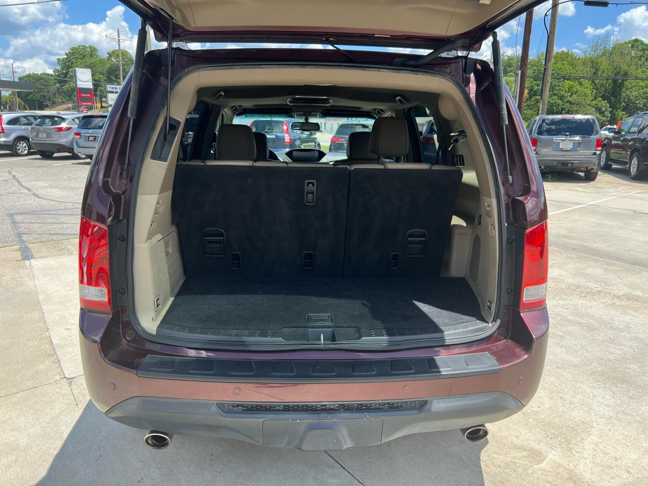 Honda Pilot Touring 4WD 5-Spd AT with DVD 2013