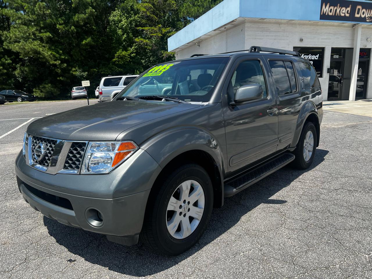 Nissan Pathfinder LE 4WD 2005