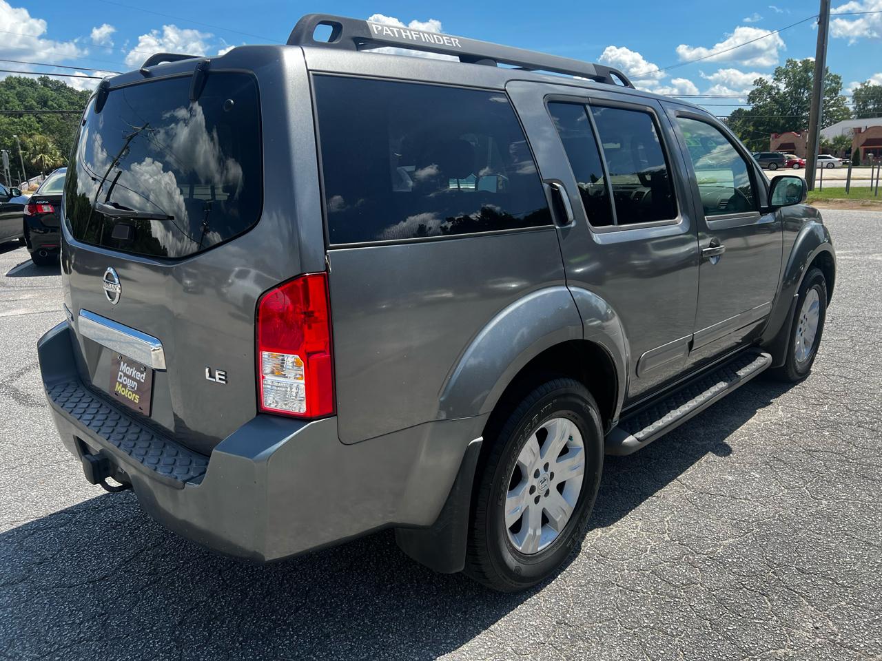 Nissan Pathfinder LE 4WD 2005