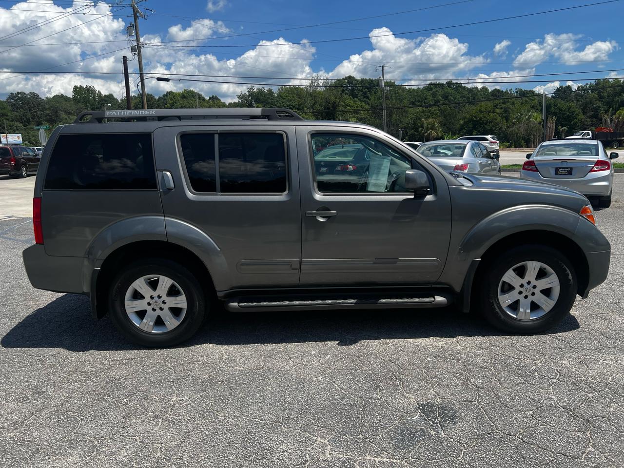 Nissan Pathfinder LE 4WD 2005