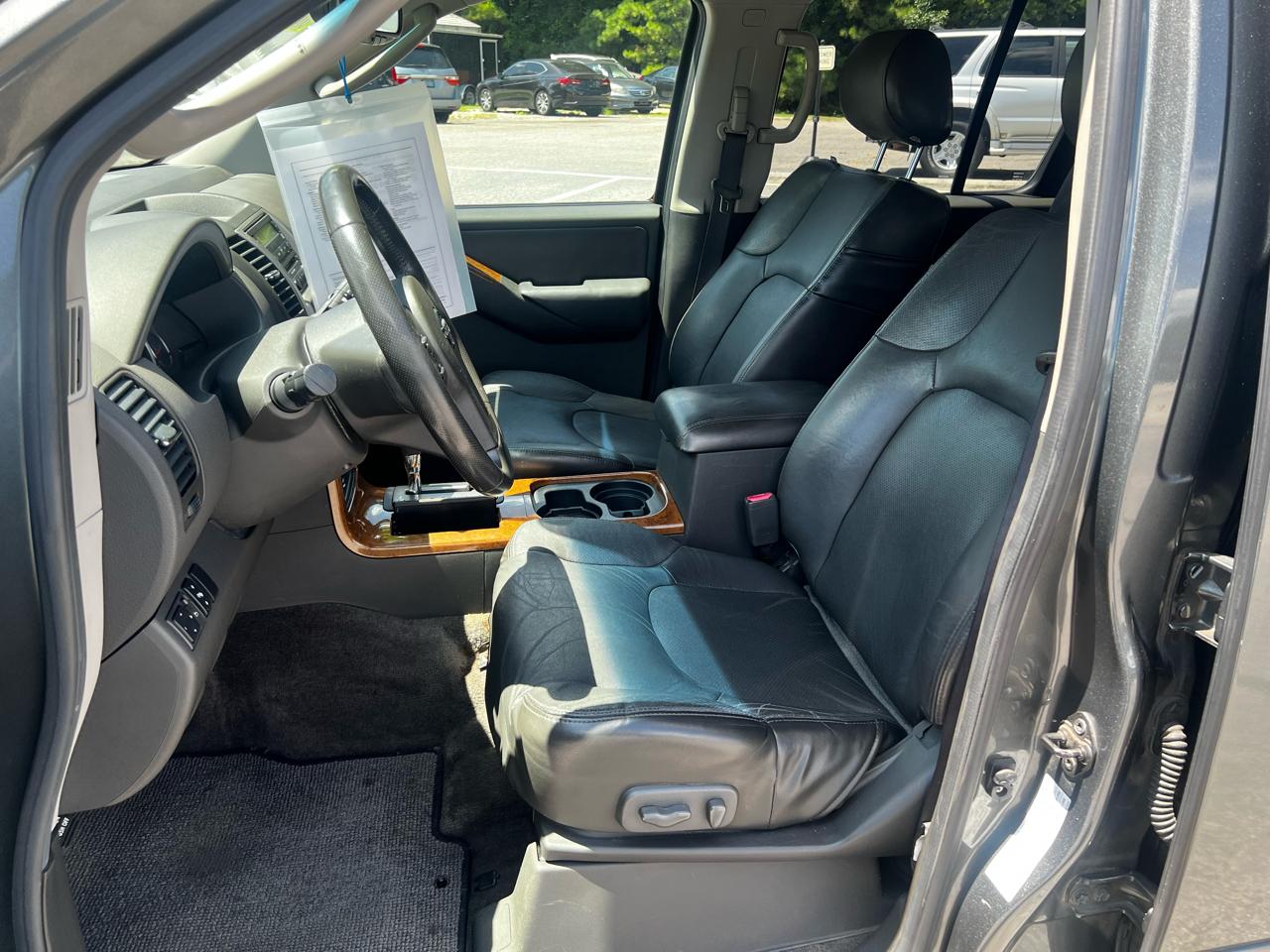 Nissan Pathfinder LE 4WD 2005