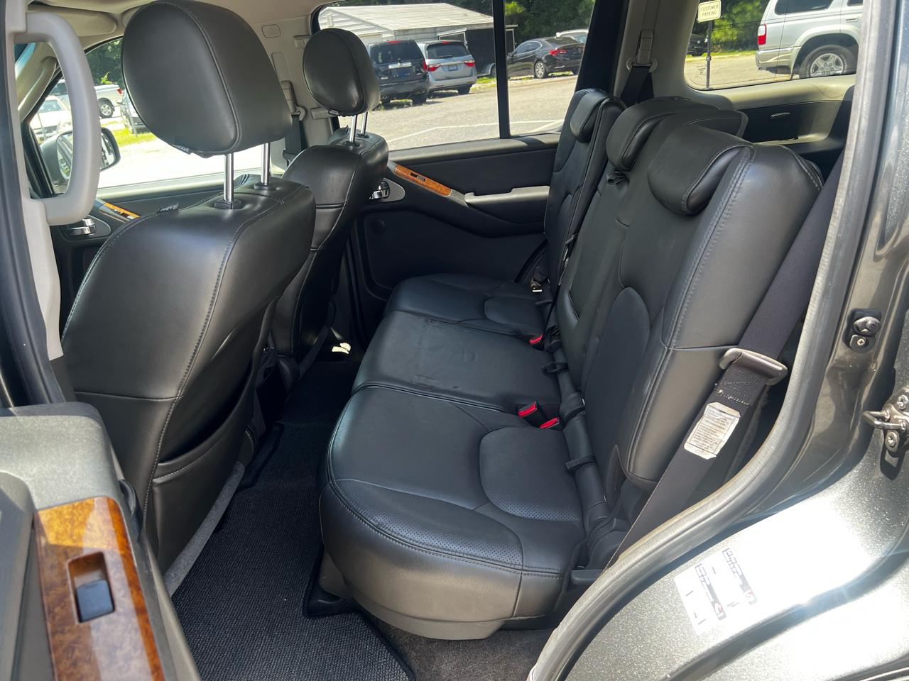 Nissan Pathfinder LE 4WD 2005