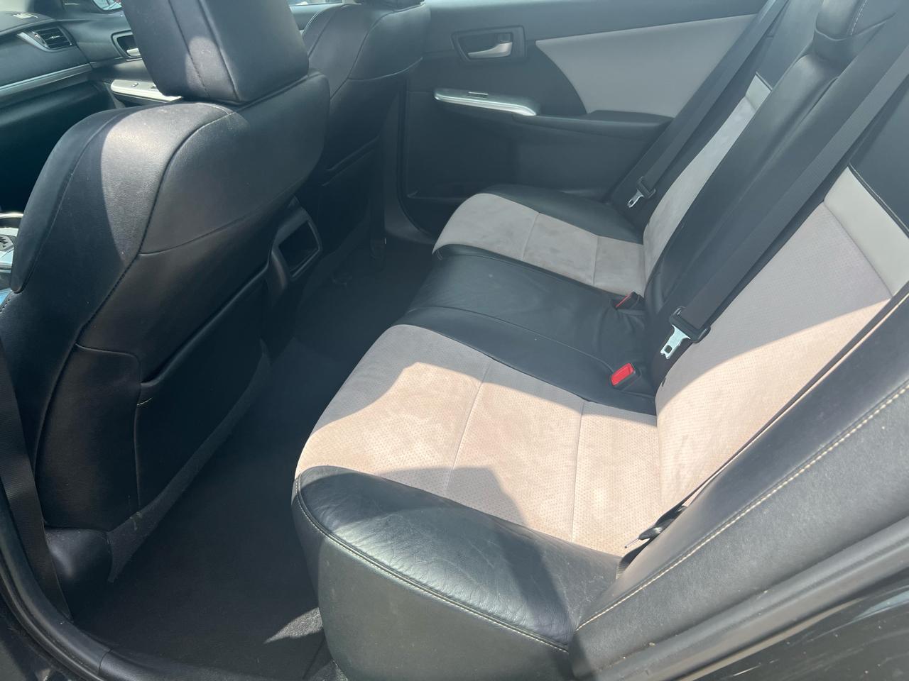 Toyota Camry SE 2012