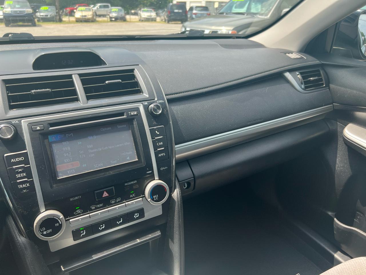 Toyota Camry SE 2012