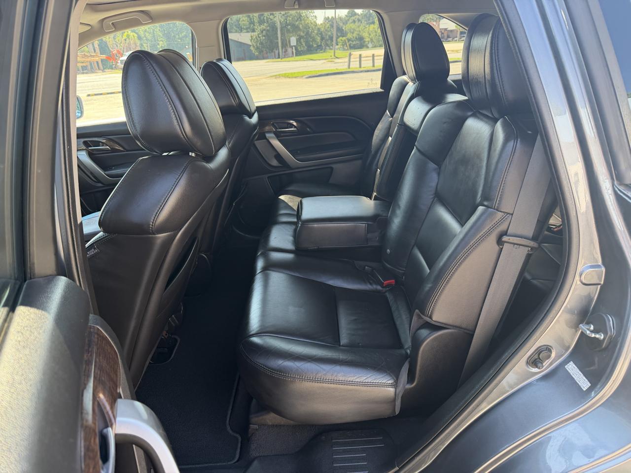 Acura MDX 6-Spd AT w/Tech and Entertainment Package 2011