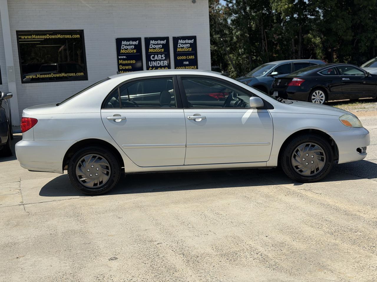 Toyota Corolla LE 2005