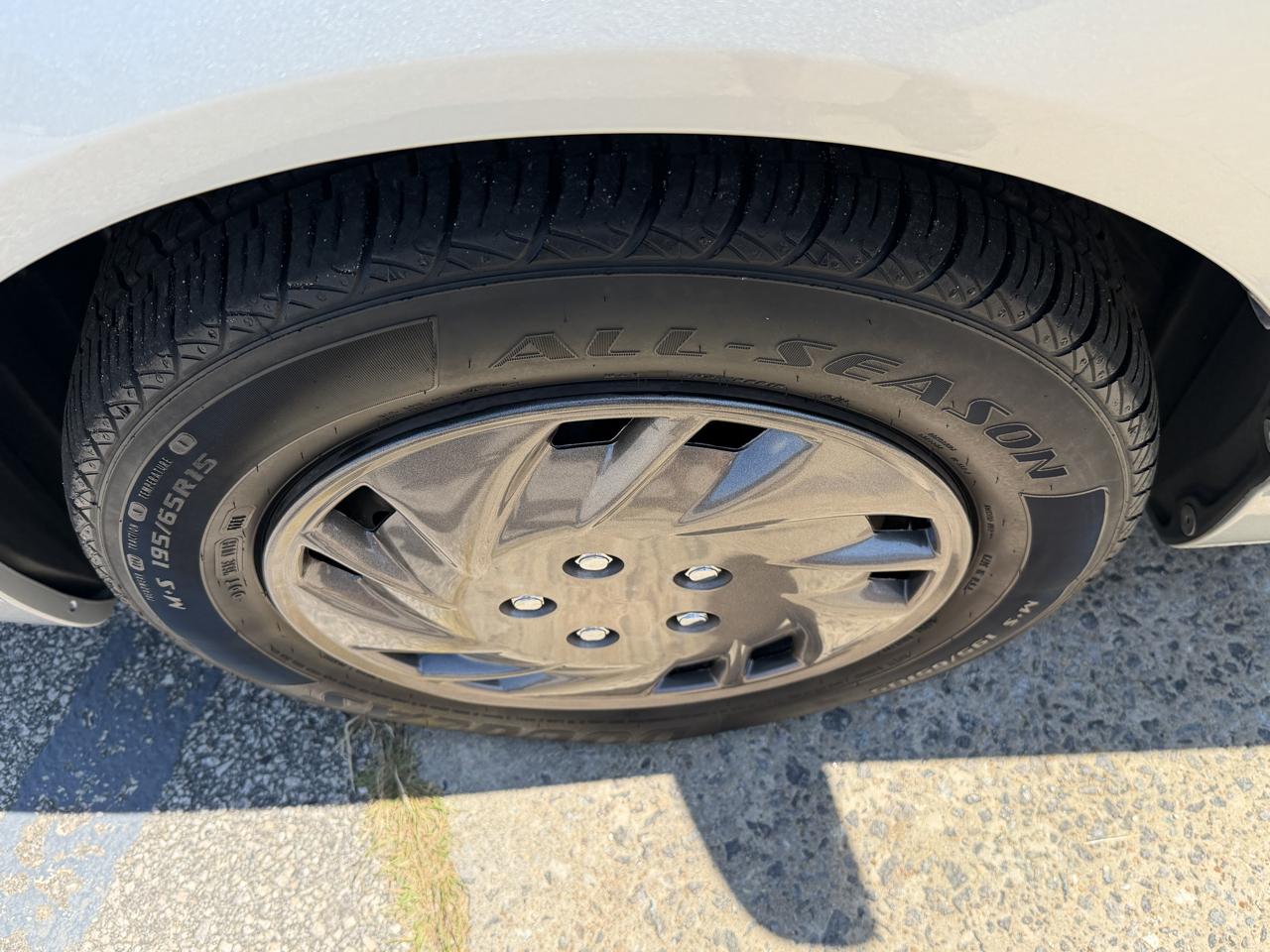 Toyota Corolla LE 2005