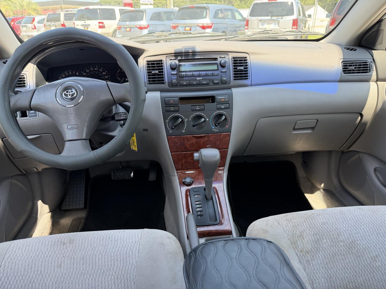 Toyota Corolla LE 2005