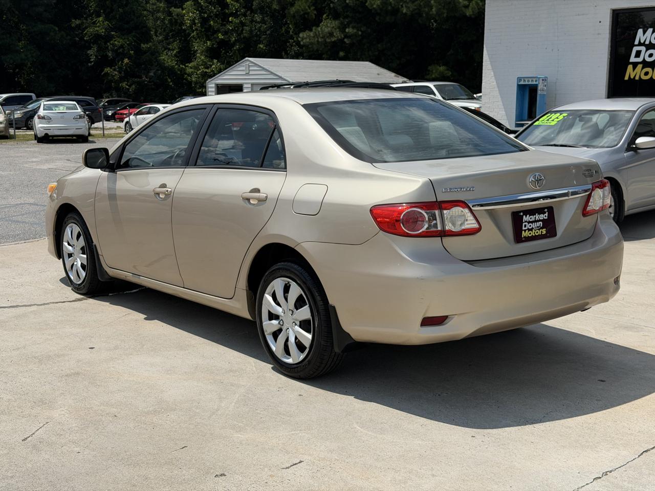 Toyota Corolla LE 4-Speed AT 2012