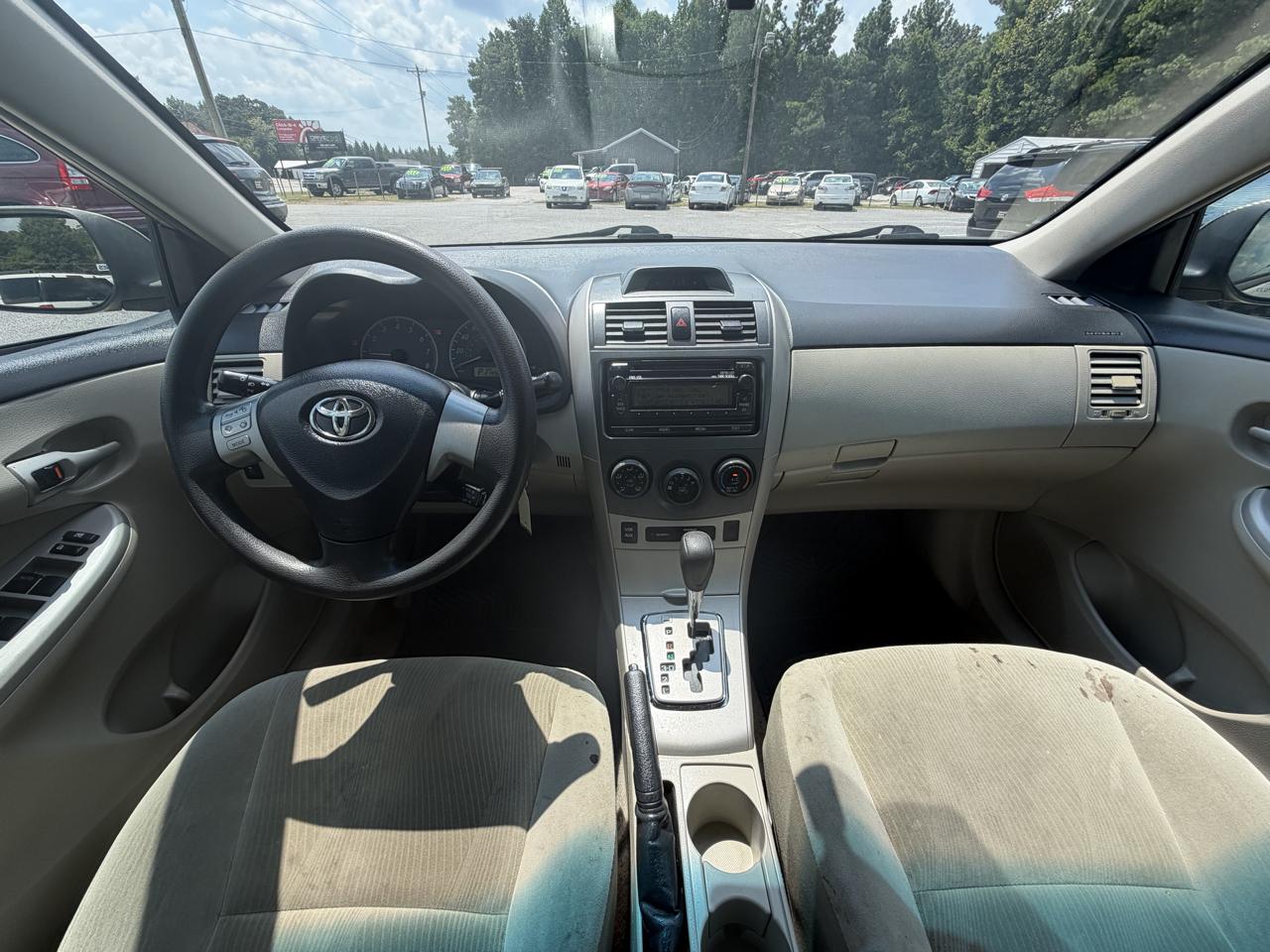 Toyota Corolla LE 4-Speed AT 2012