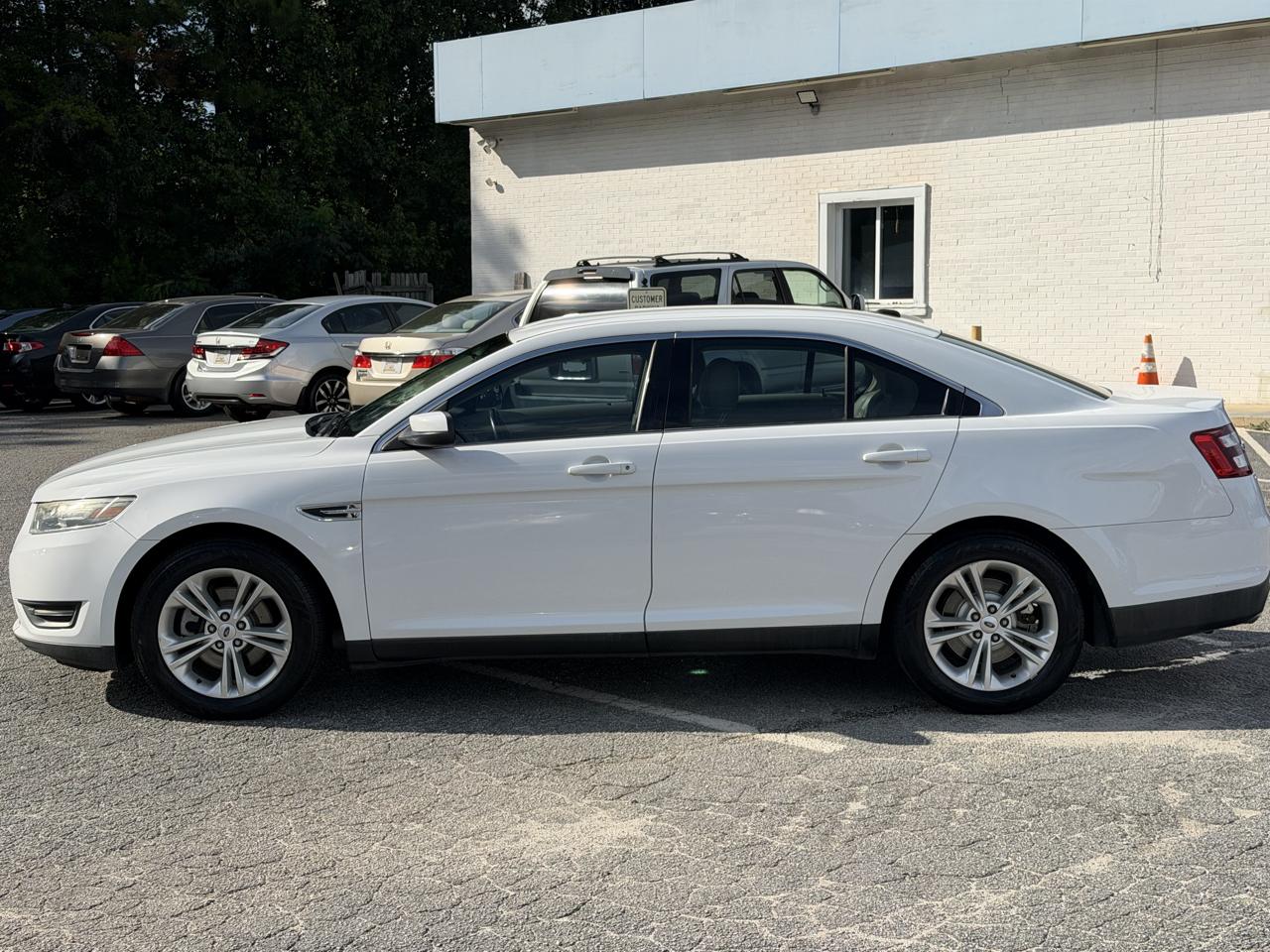 Ford Taurus SEL FWD 2013