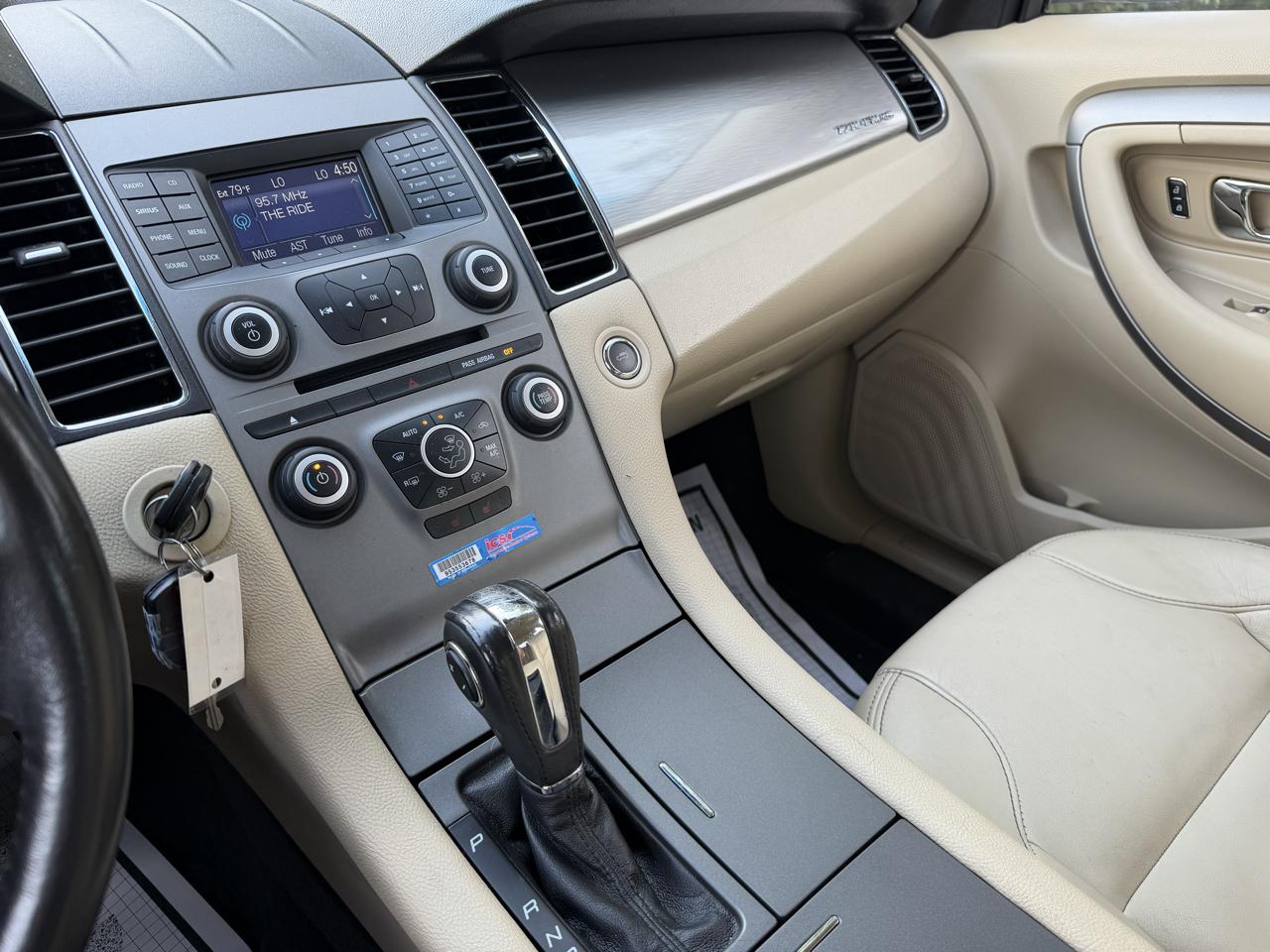 Ford Taurus SEL FWD 2013