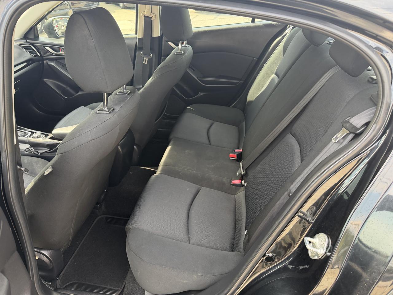 Mazda MAZDA3 i Sport AT 4-Door 2015