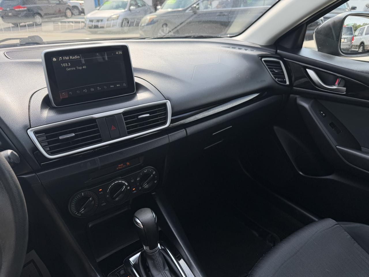 Mazda MAZDA3 i Sport AT 4-Door 2015
