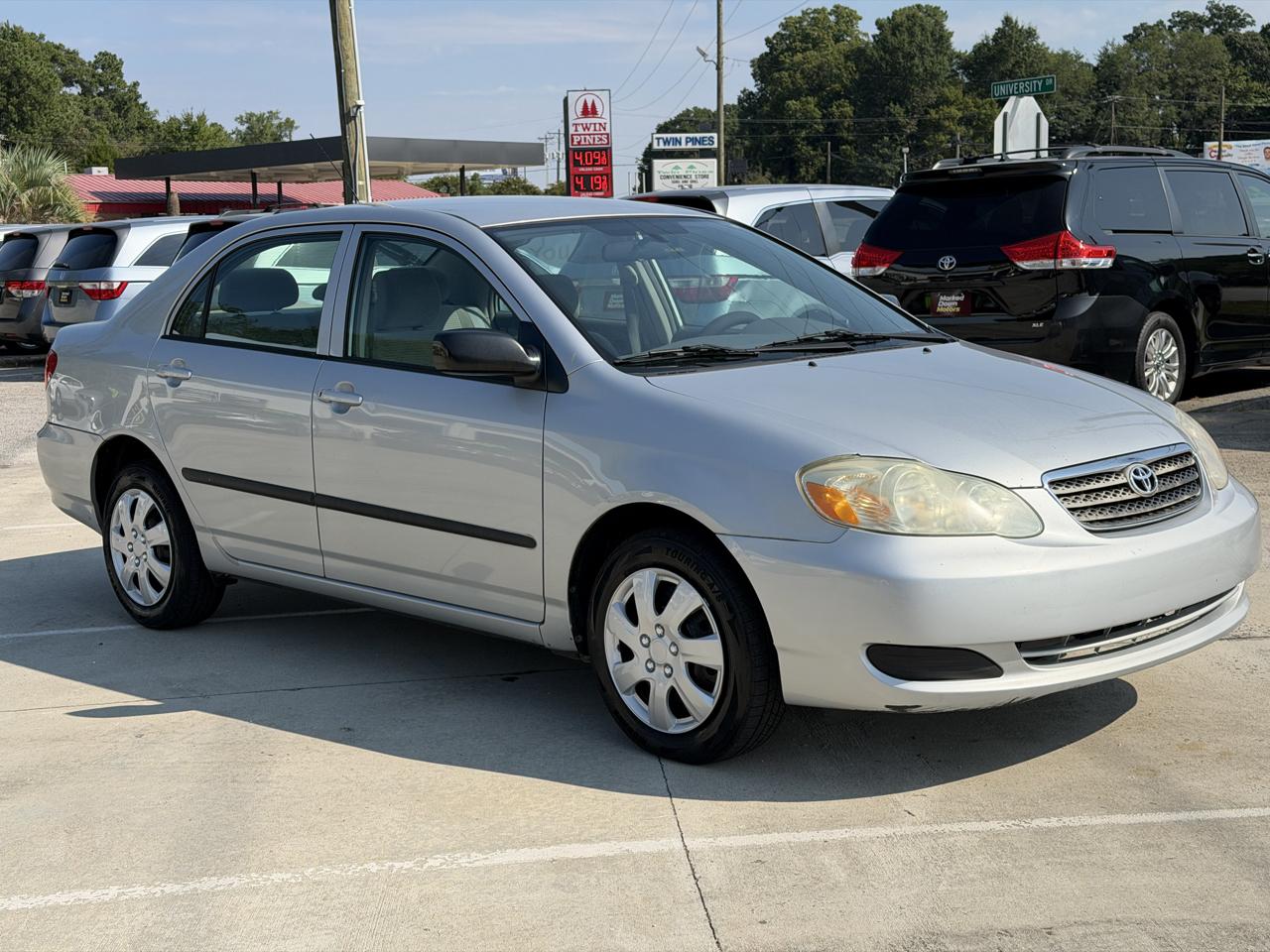 Toyota Corolla CE 2005