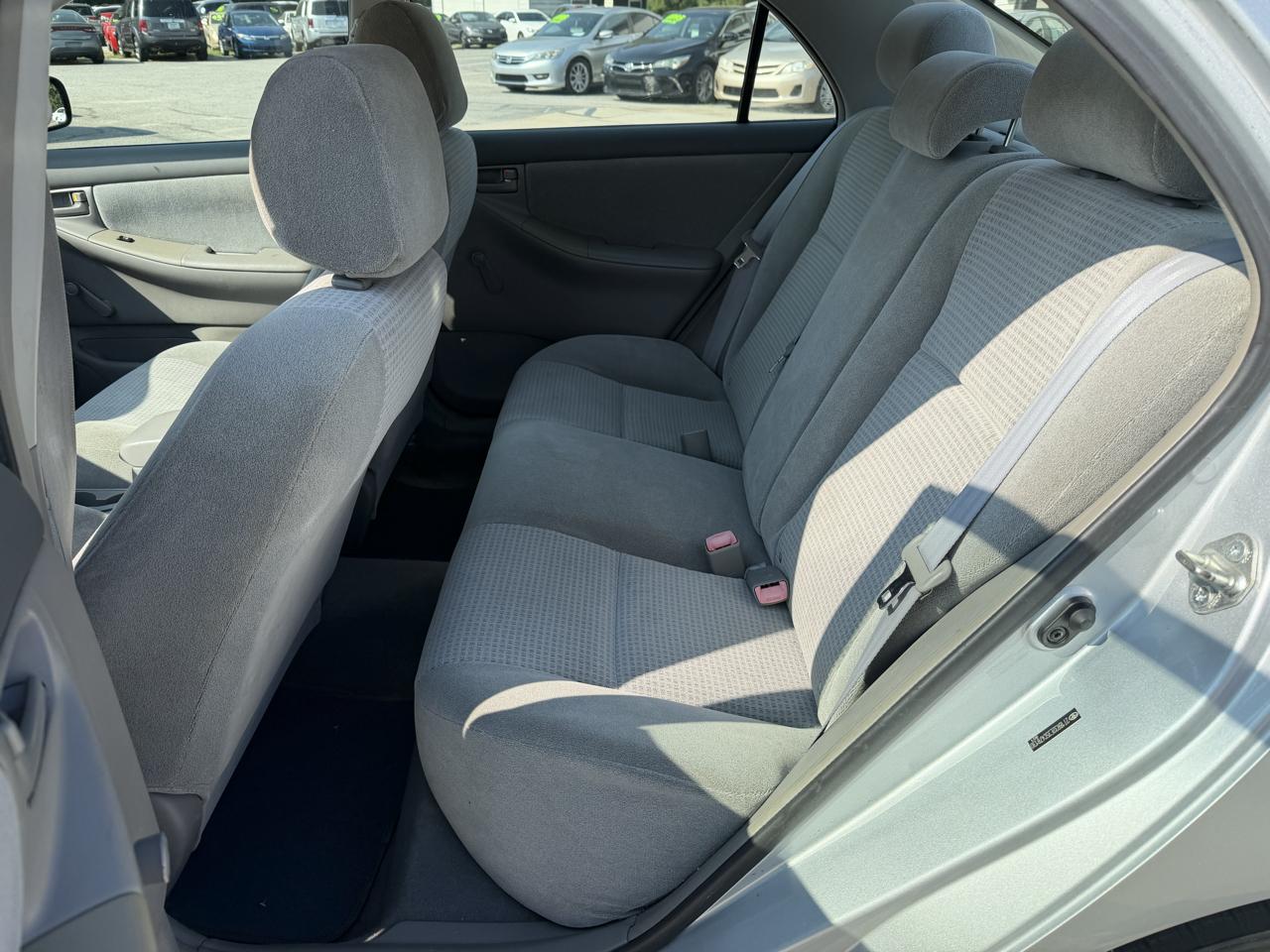 Toyota Corolla CE 2005