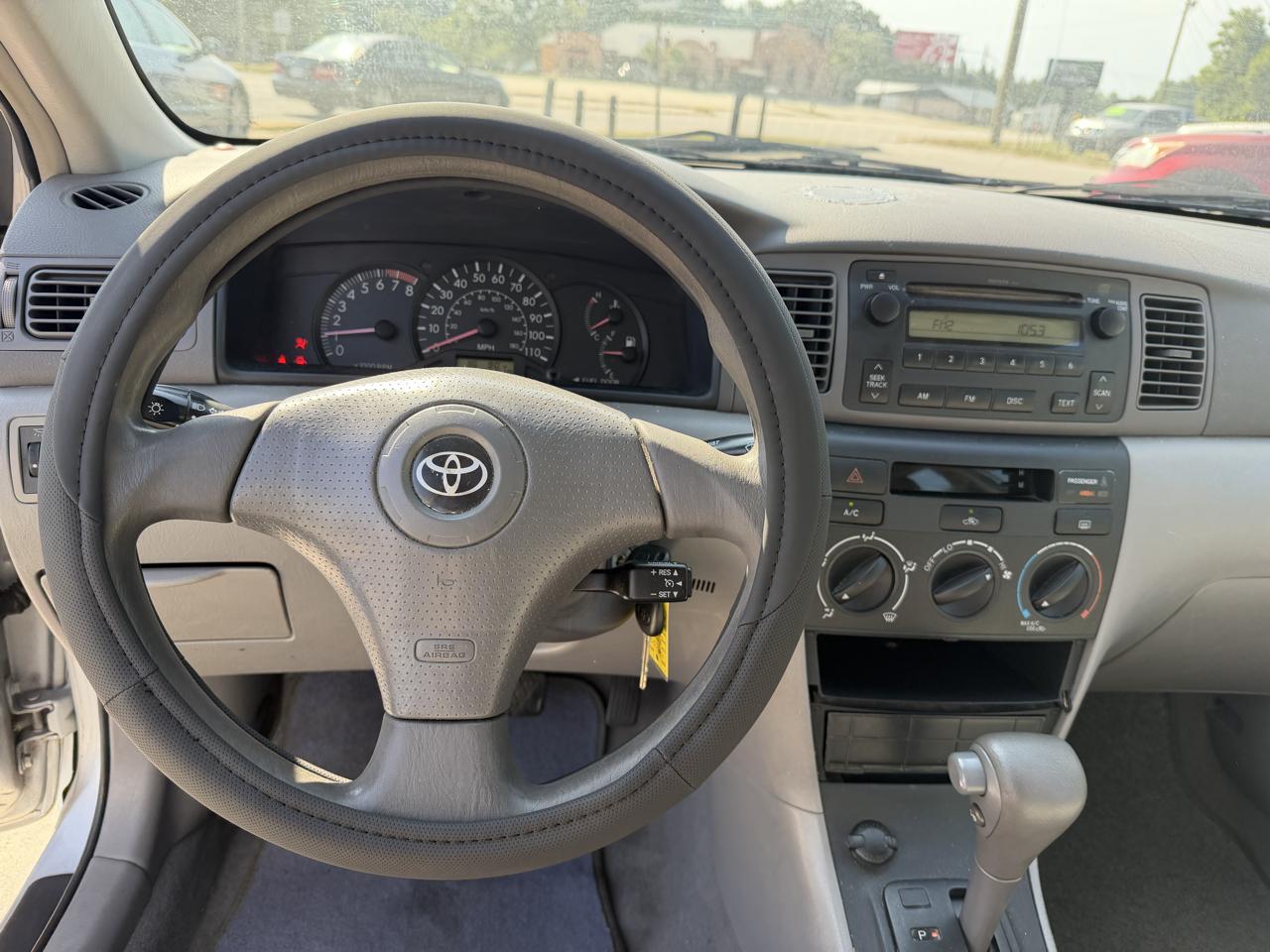 Toyota Corolla CE 2005