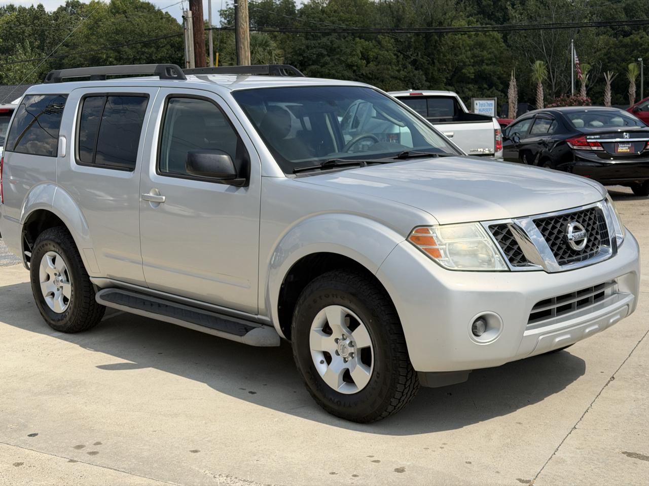 Nissan Pathfinder S 4WD 2011