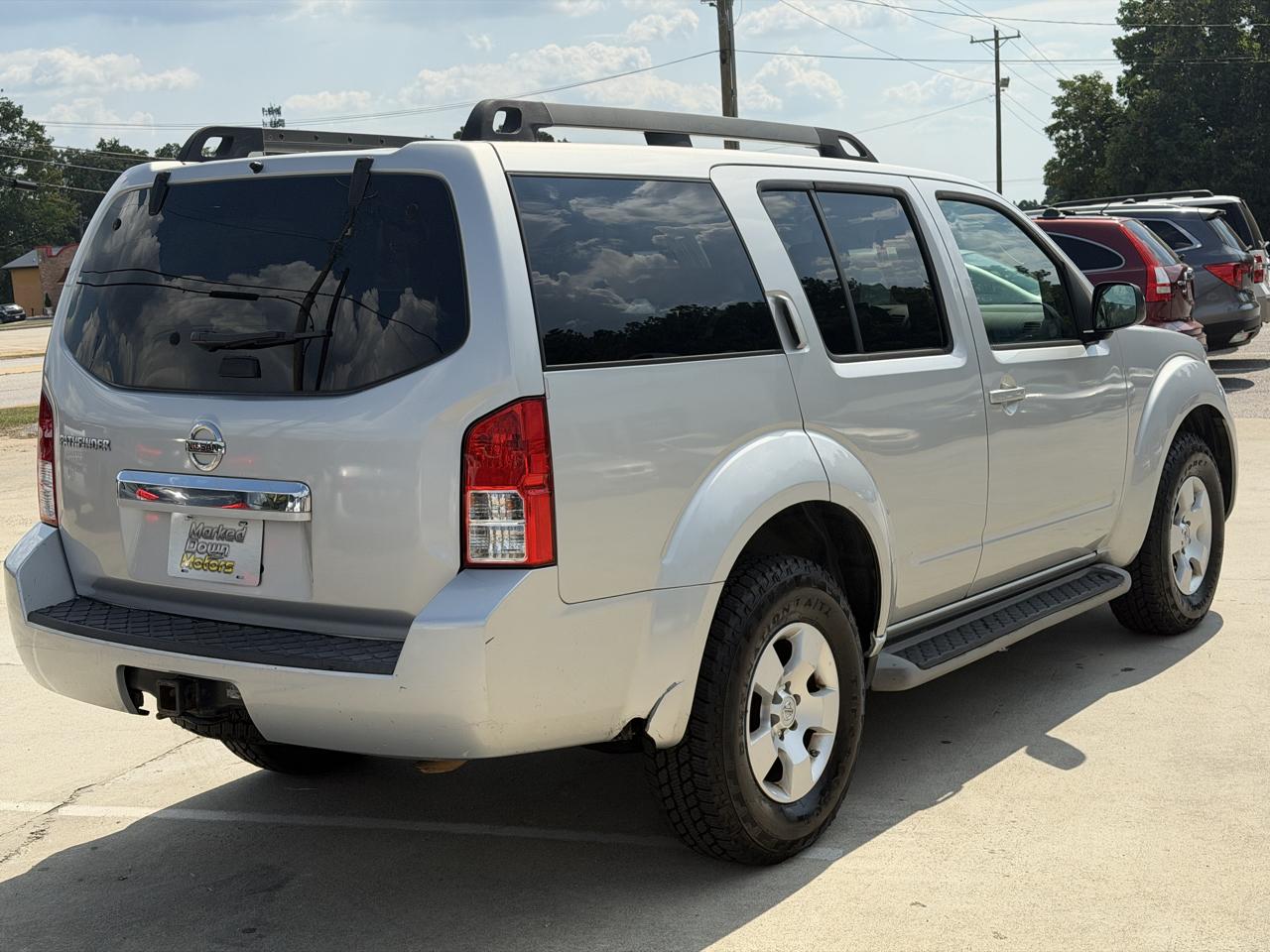 Nissan Pathfinder S 4WD 2011