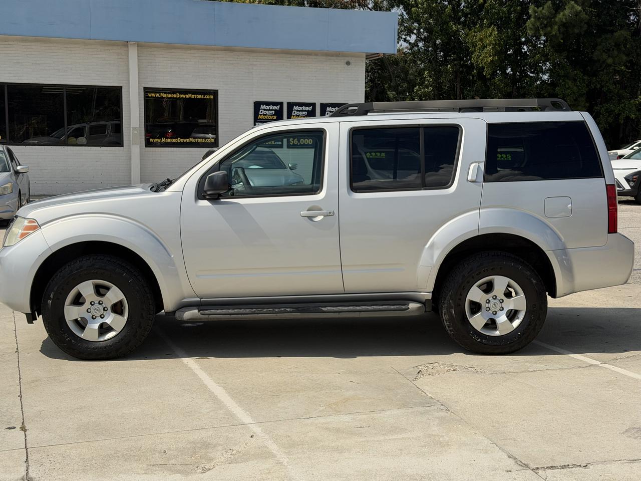 Nissan Pathfinder S 4WD 2011
