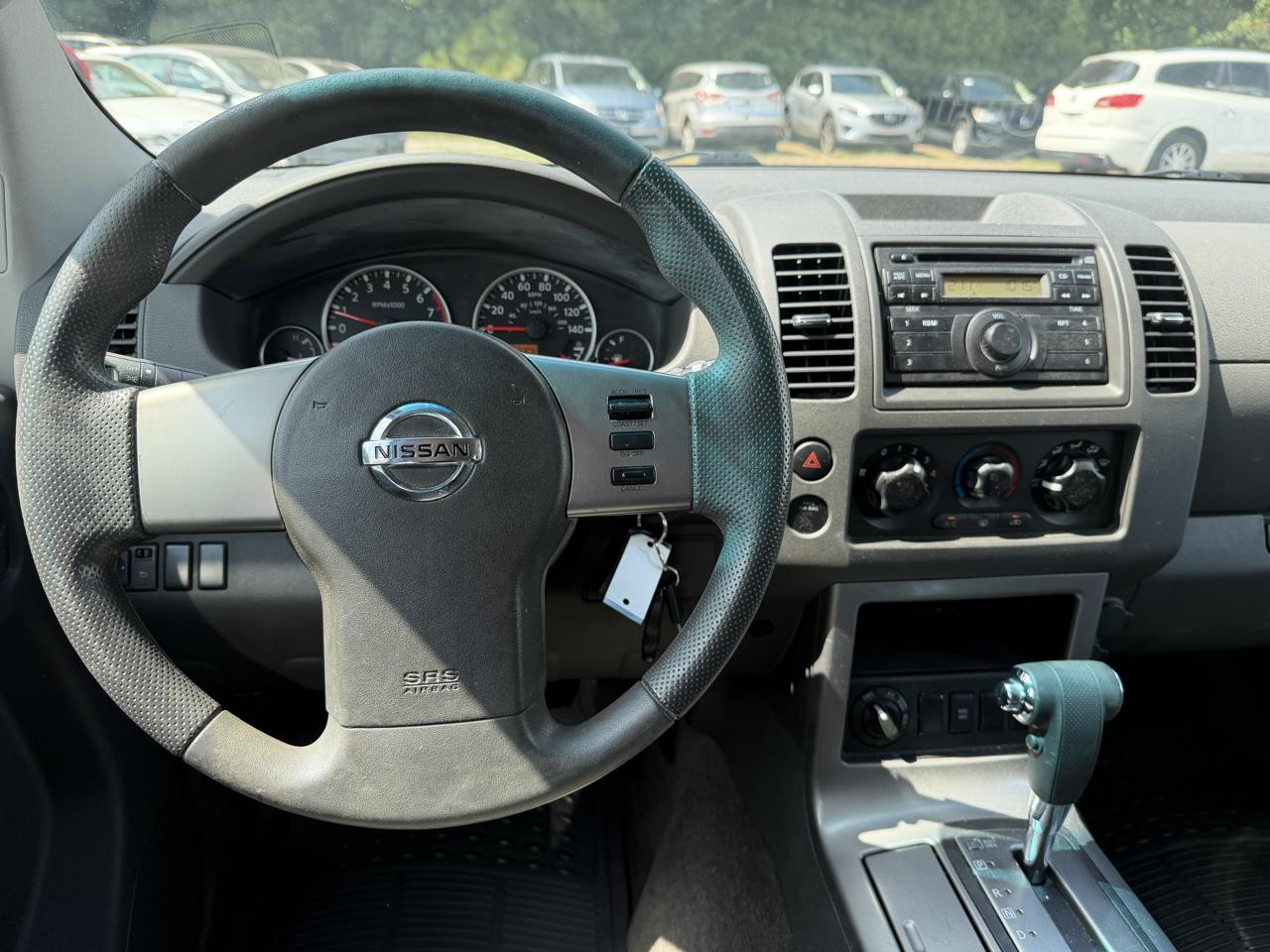 Nissan Pathfinder S 4WD 2011