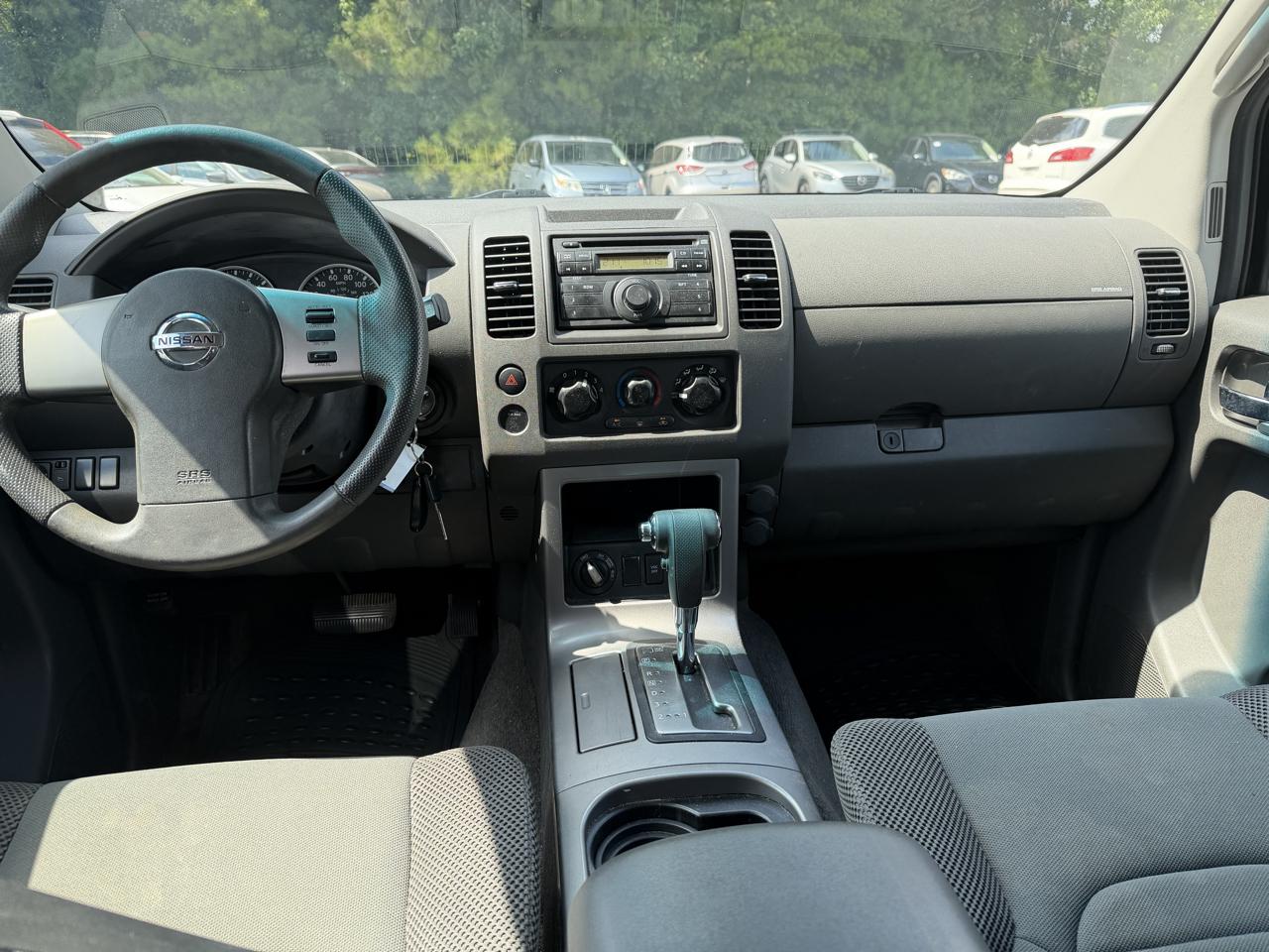 Nissan Pathfinder S 4WD 2011