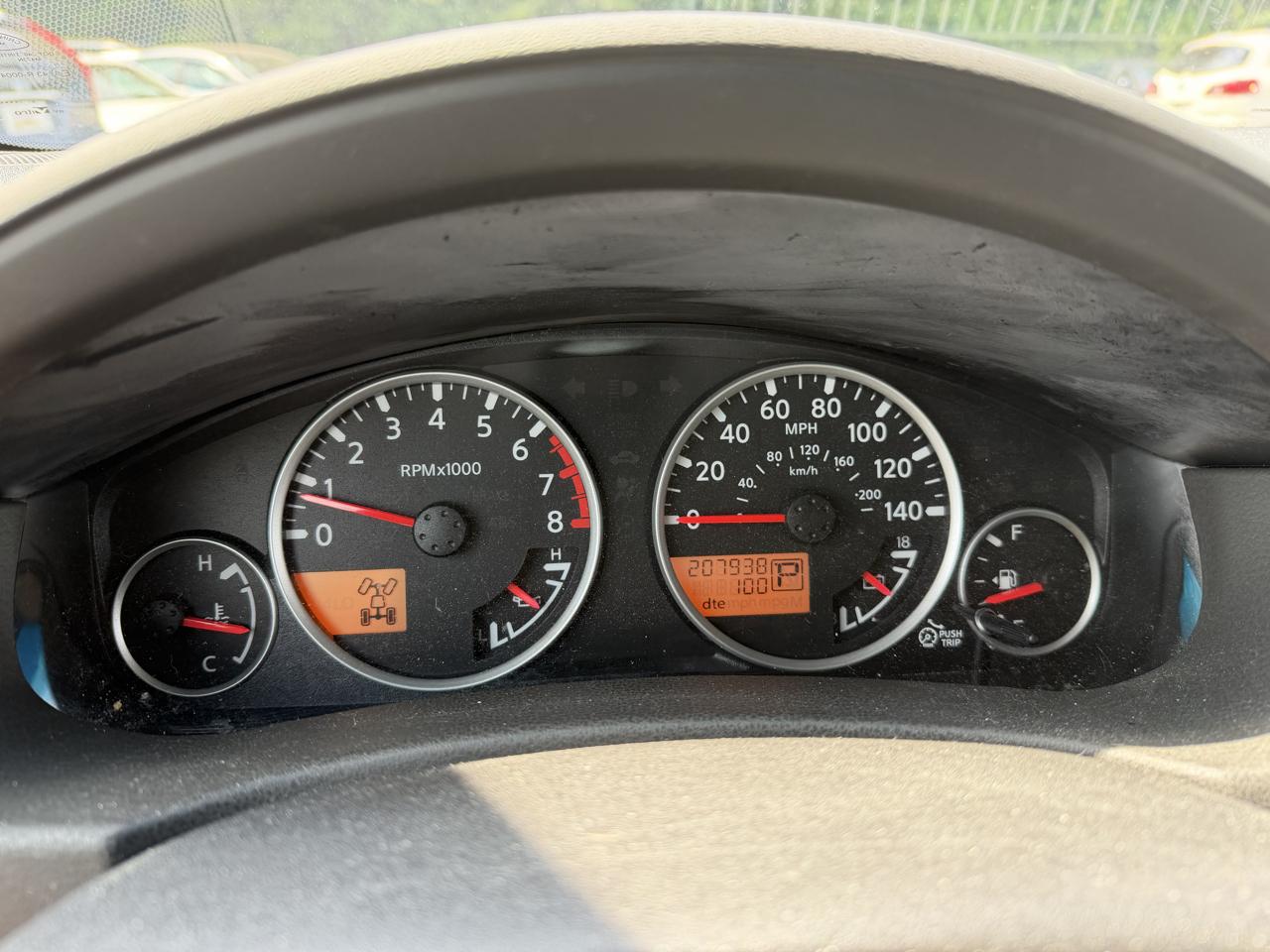 Nissan Pathfinder S 4WD 2011