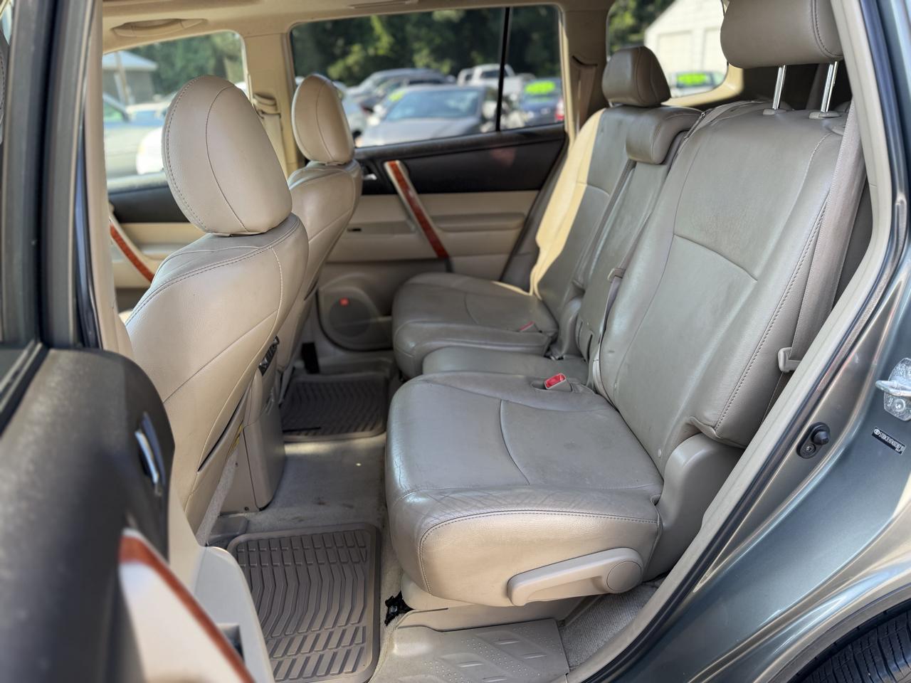 Toyota Highlander Limited AWD 2010
